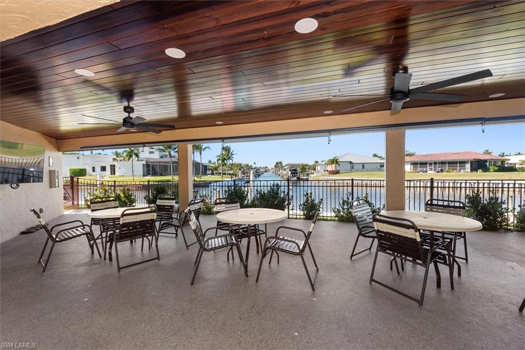 TOWN AND RIVER - Residential