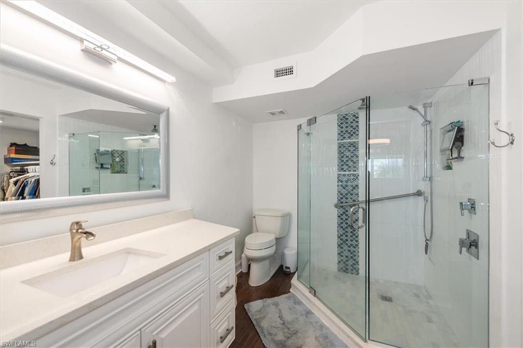 TOWN AND RIVER - Residential