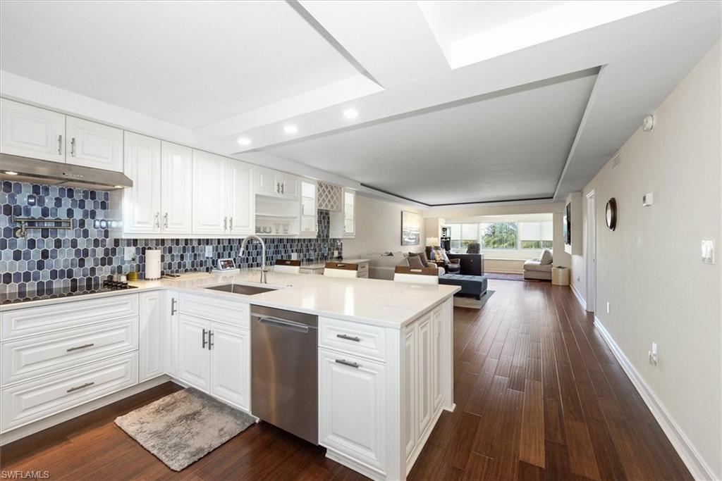 TOWN AND RIVER - Residential