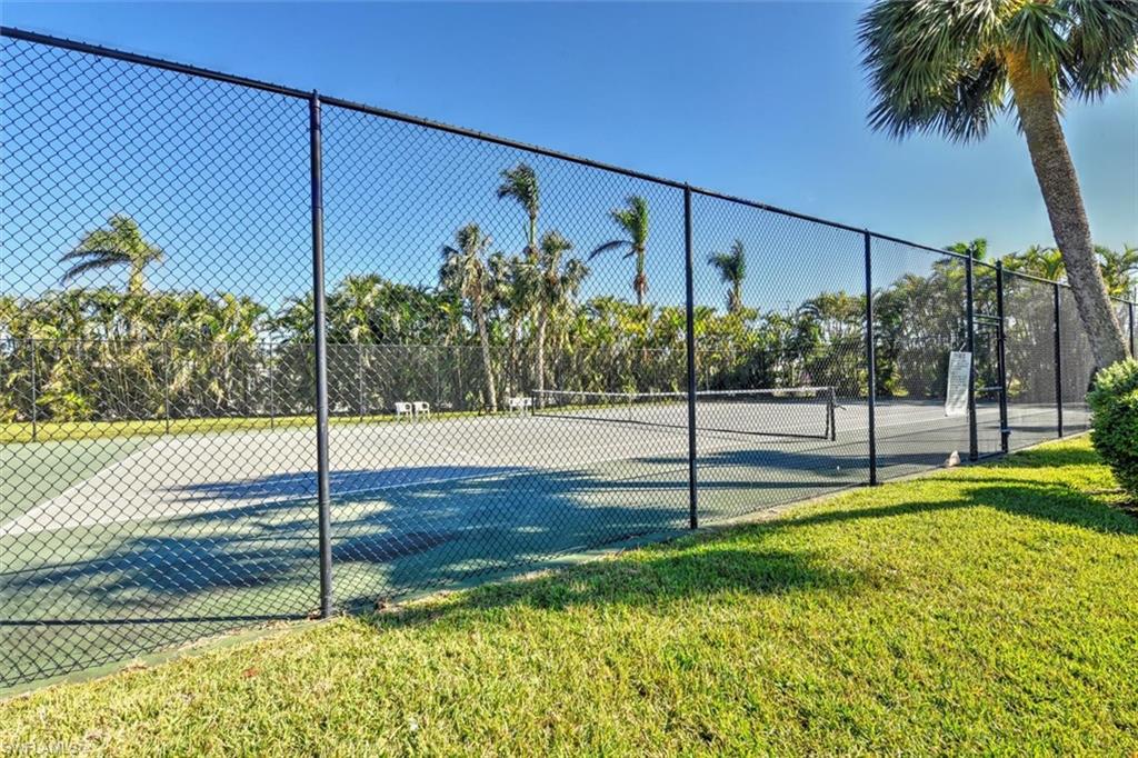 TOWN AND RIVER - Residential