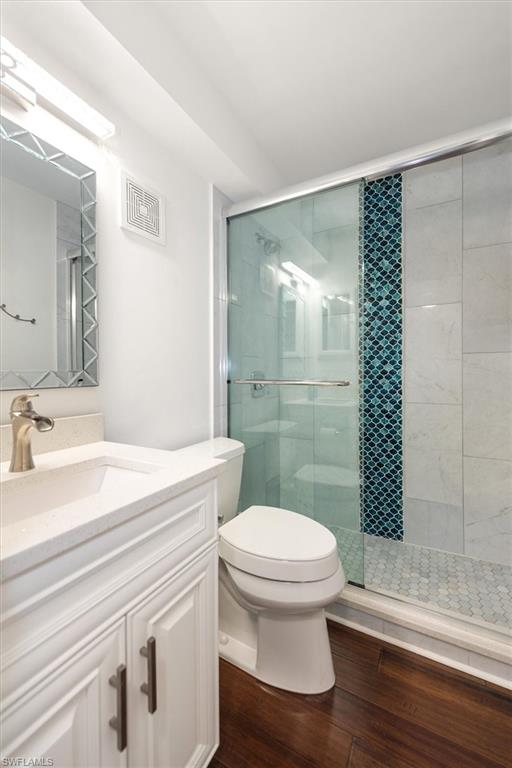 TOWN AND RIVER - Residential