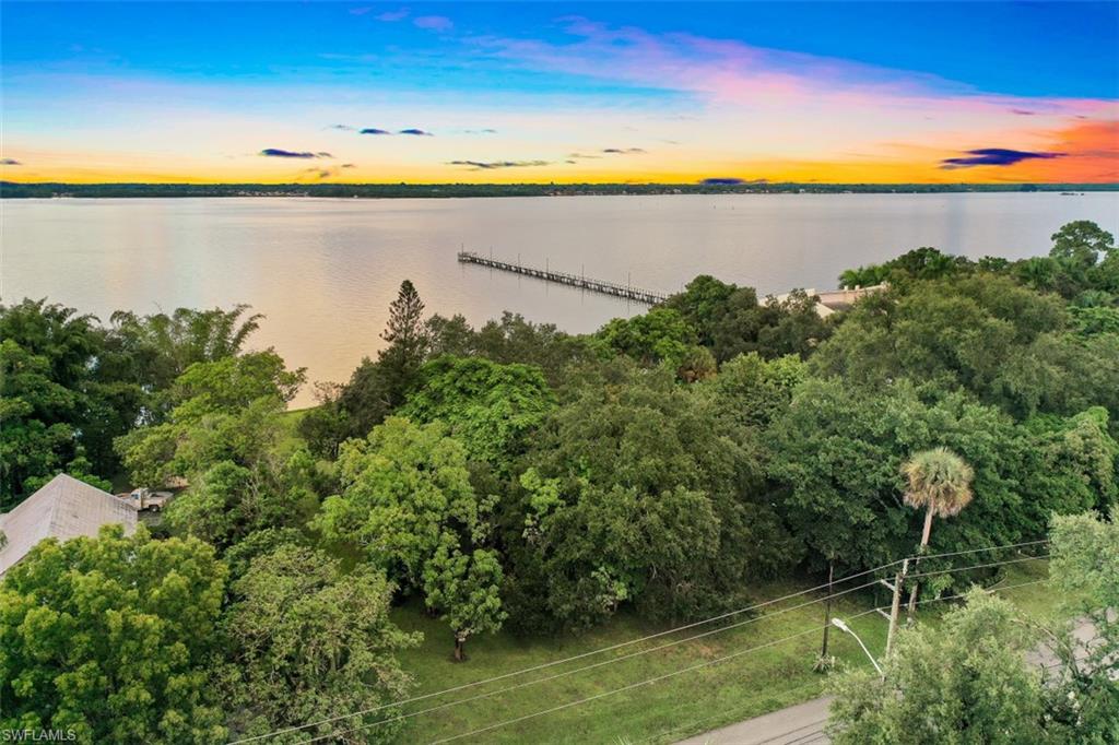 FORT MYERS - Land