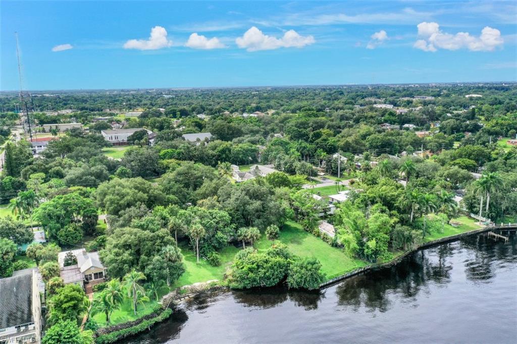 FORT MYERS - Land