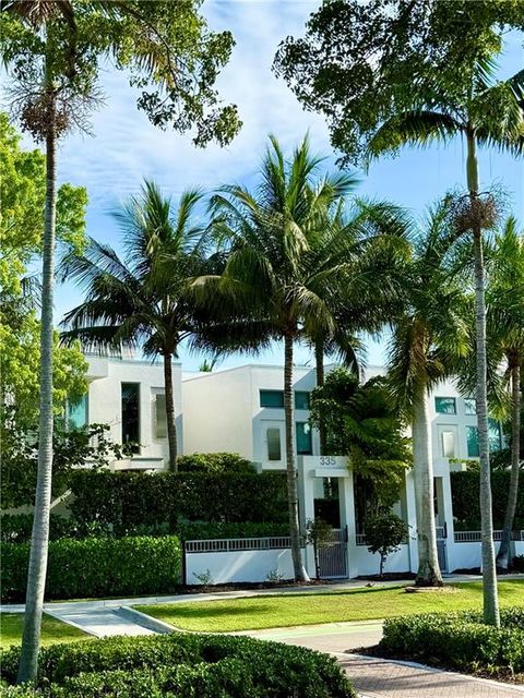 Photo of 335 Banyan BLVD #4, NAPLES, FL 34102 (MLS # 226017734)