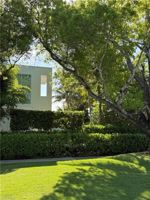 BANYAN CORNERS - Residential