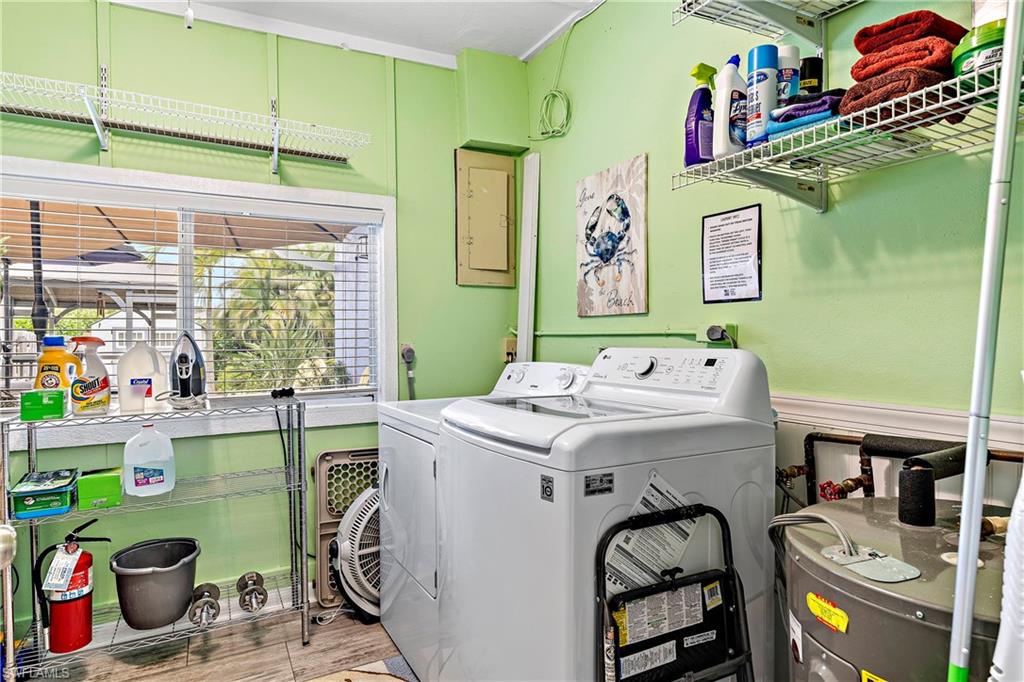 NAPLES PARK - Residential