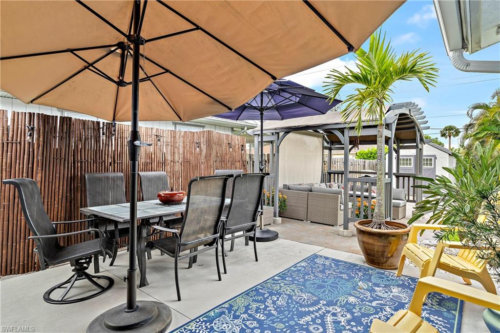 NAPLES PARK - Residential