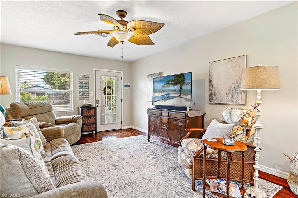 NAPLES PARK - Residential