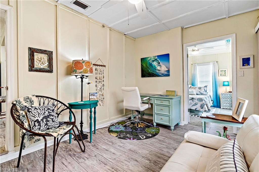 NAPLES PARK - Residential