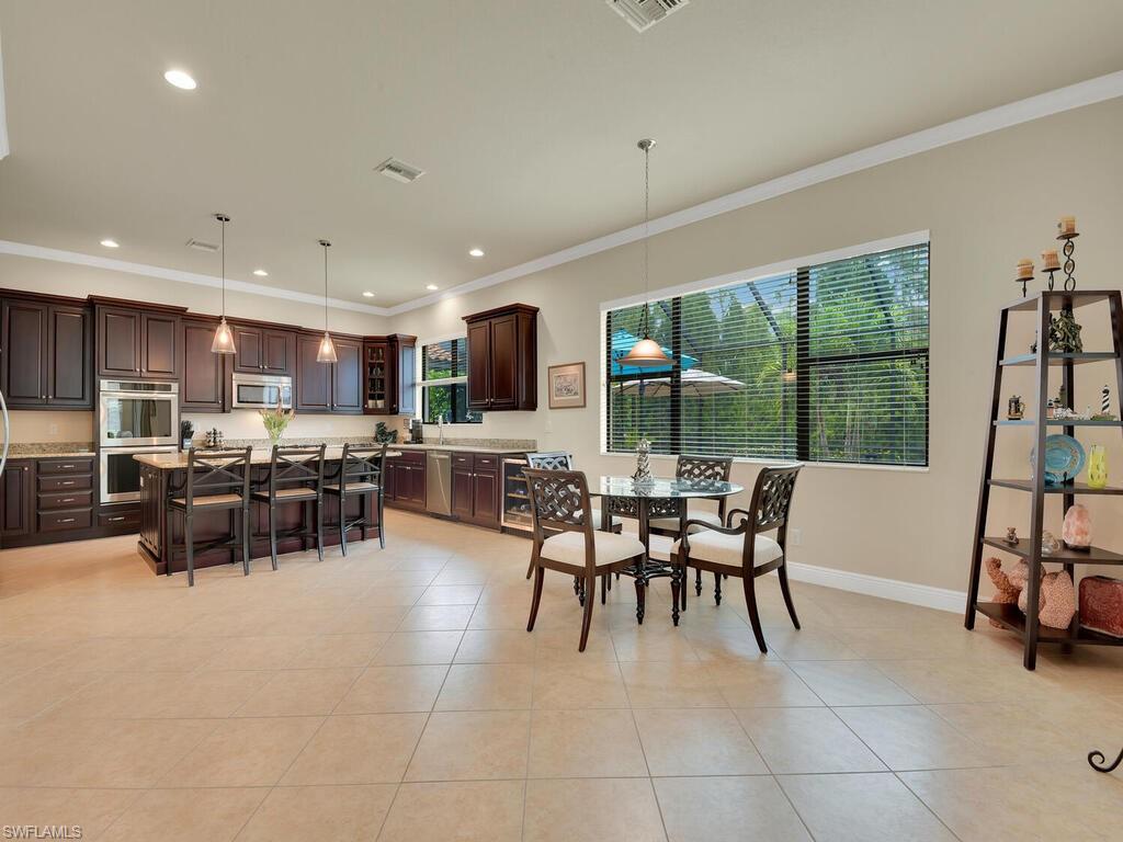 BONITA LAKES - Residential