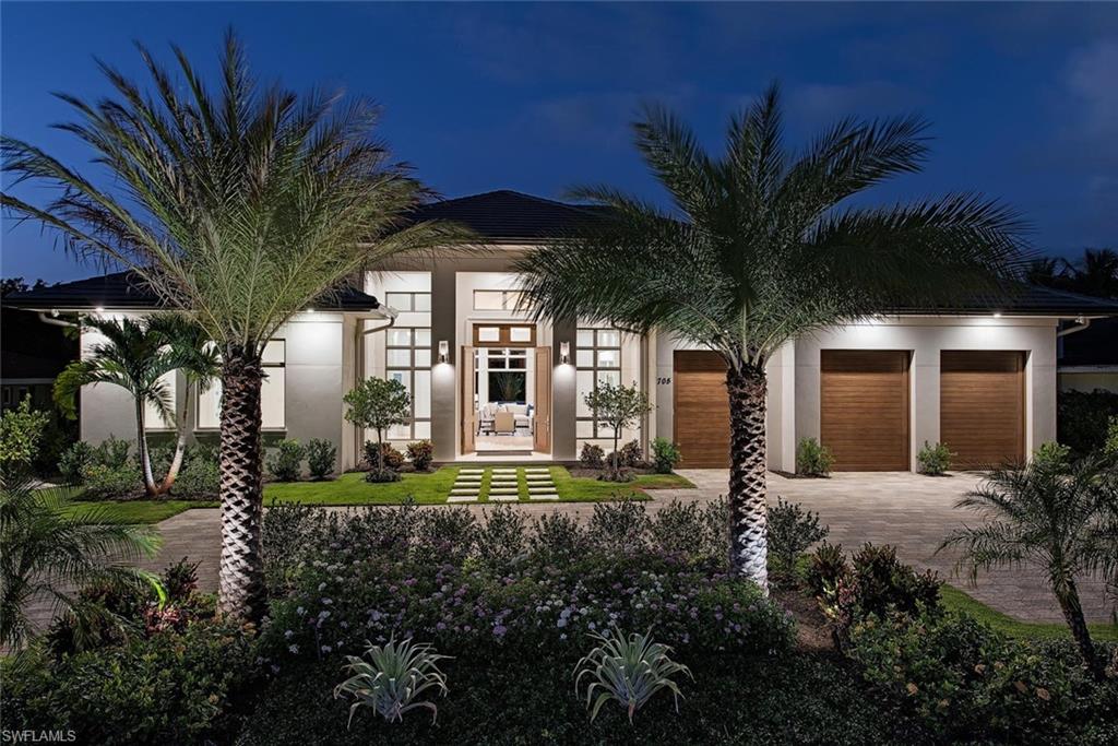 MOORINGS - Residential