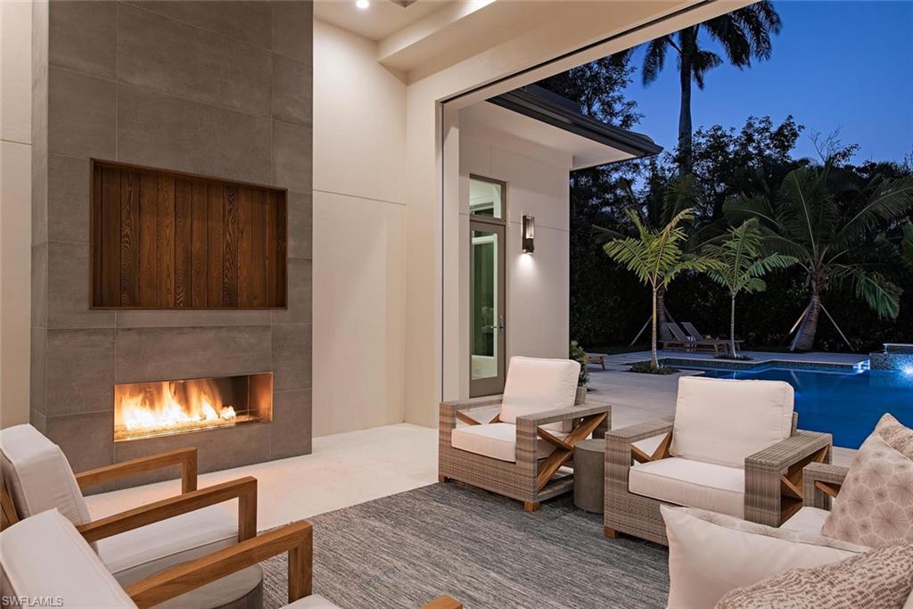 MOORINGS - Residential