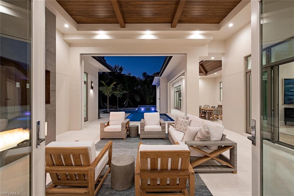 MOORINGS - Residential