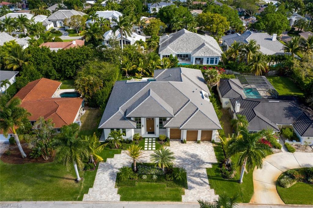 MOORINGS - Residential