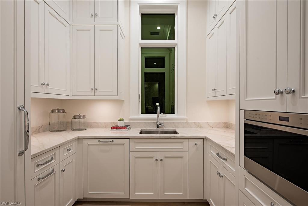 MOORINGS - Residential