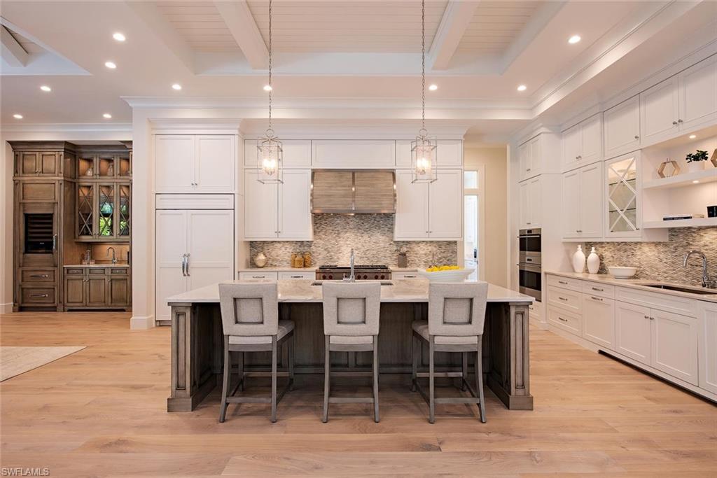 MOORINGS - Residential