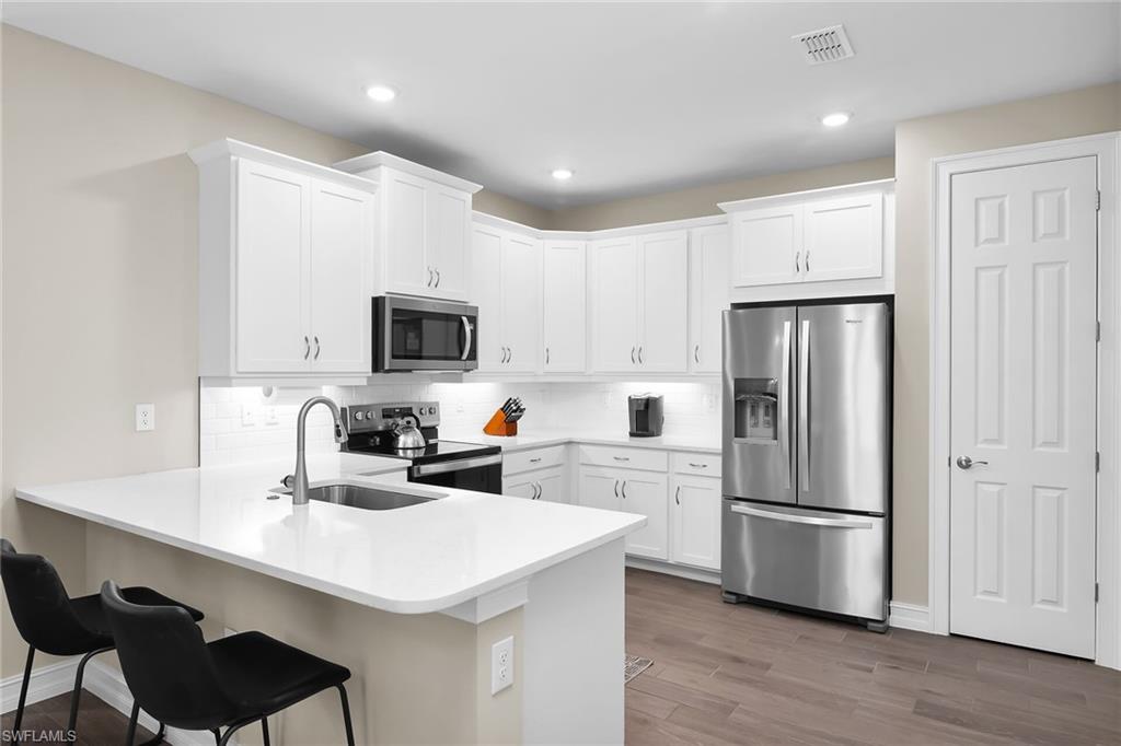 1152 ENBROOK LOOP