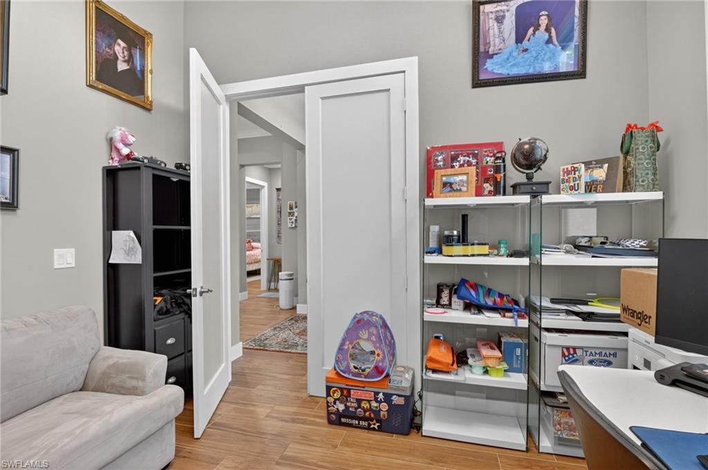 GOLDEN GATE ESTATES - Residential