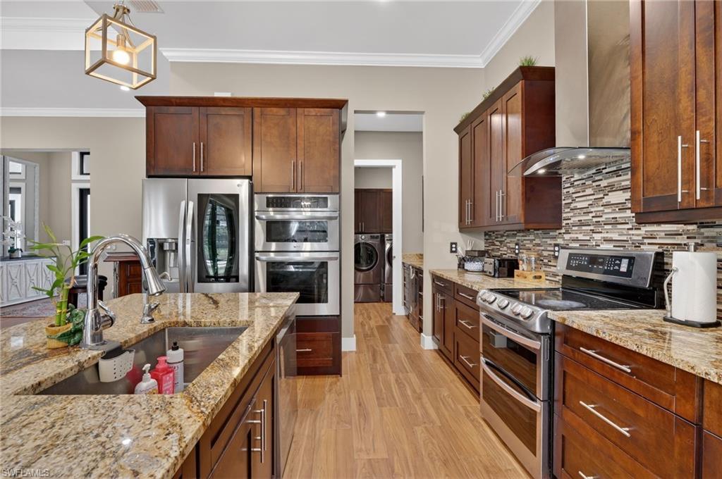 GOLDEN GATE ESTATES - Residential