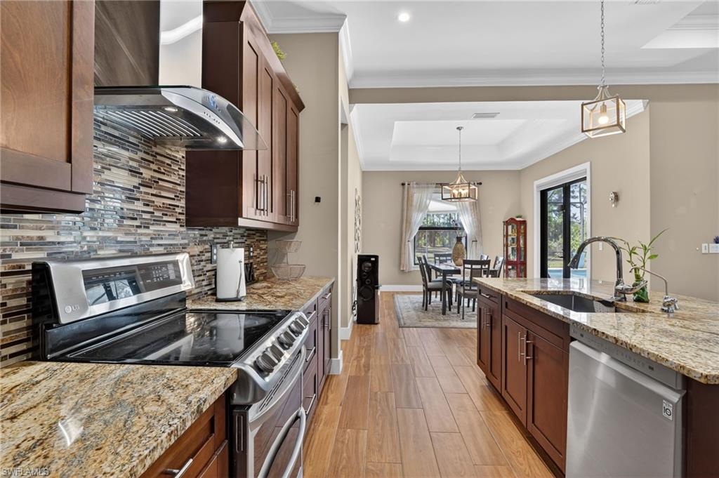 GOLDEN GATE ESTATES - Residential