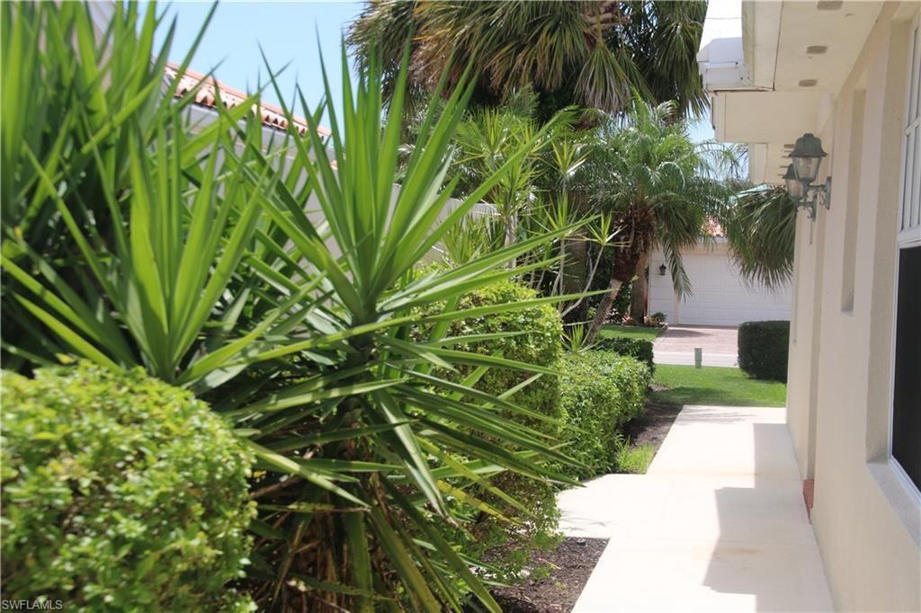 VILLAGE WALK - Residential