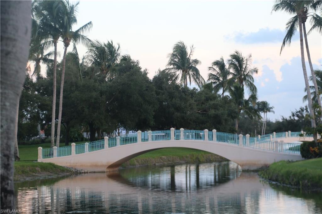 VILLAGE WALK - Residential