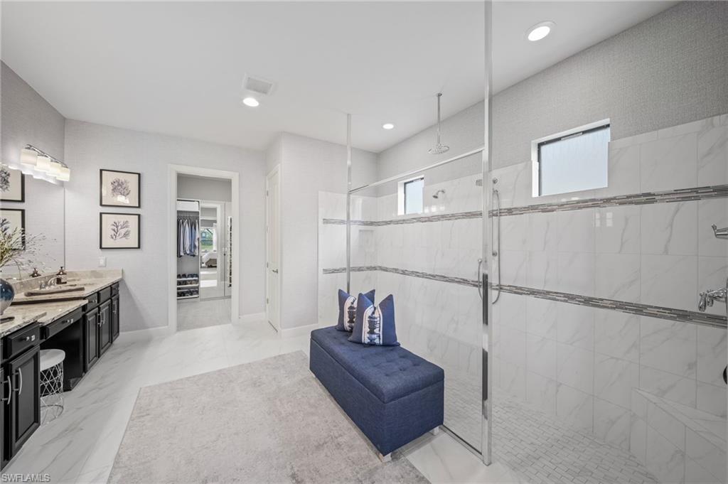 ESPLANADE - Residential