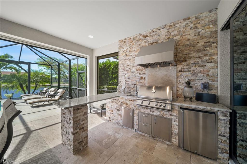 ESPLANADE - Residential