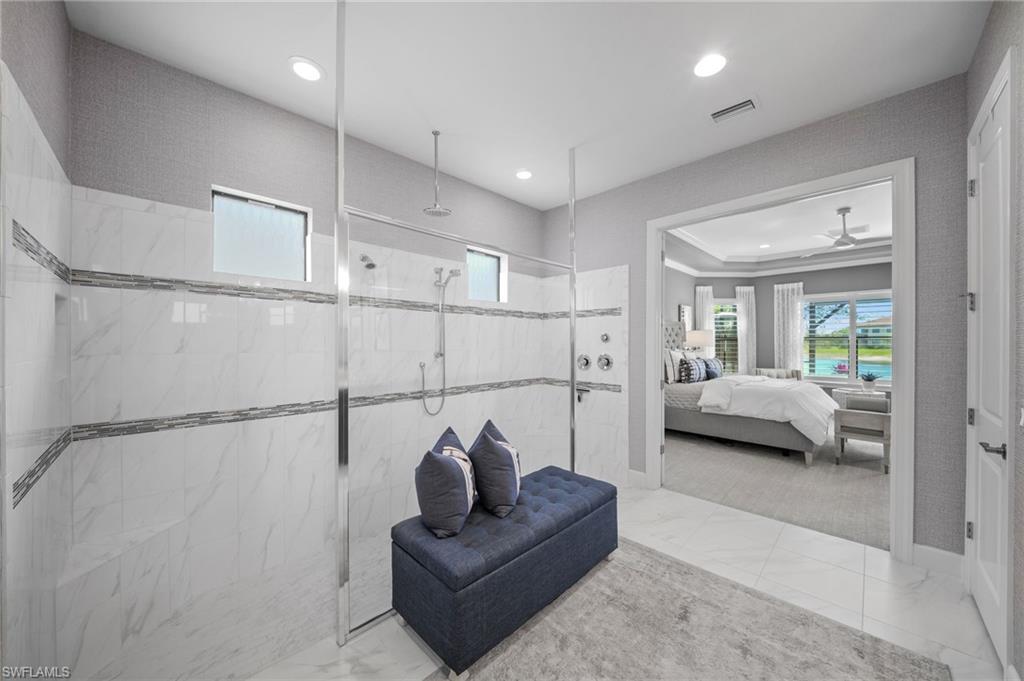 ESPLANADE - Residential