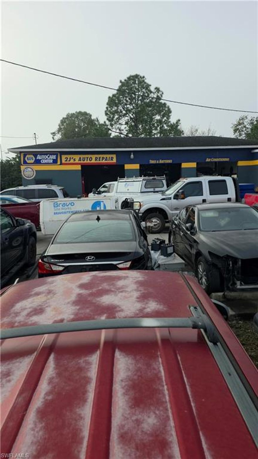 This 4300 SF Auto Repair business in a free standing Building that sits on 26,500 SF ( approx.60 acreage) of prime land with limitless vehicle parking on Gunnery Road South with major high traffic. the opportunity is for the purchase or real estate and a thriving 30year+ business Auto Repair business with 7 bays and room for expansion