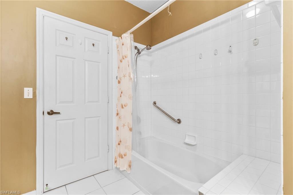 LAS BRISAS AT SPANISH WELLS - Residential