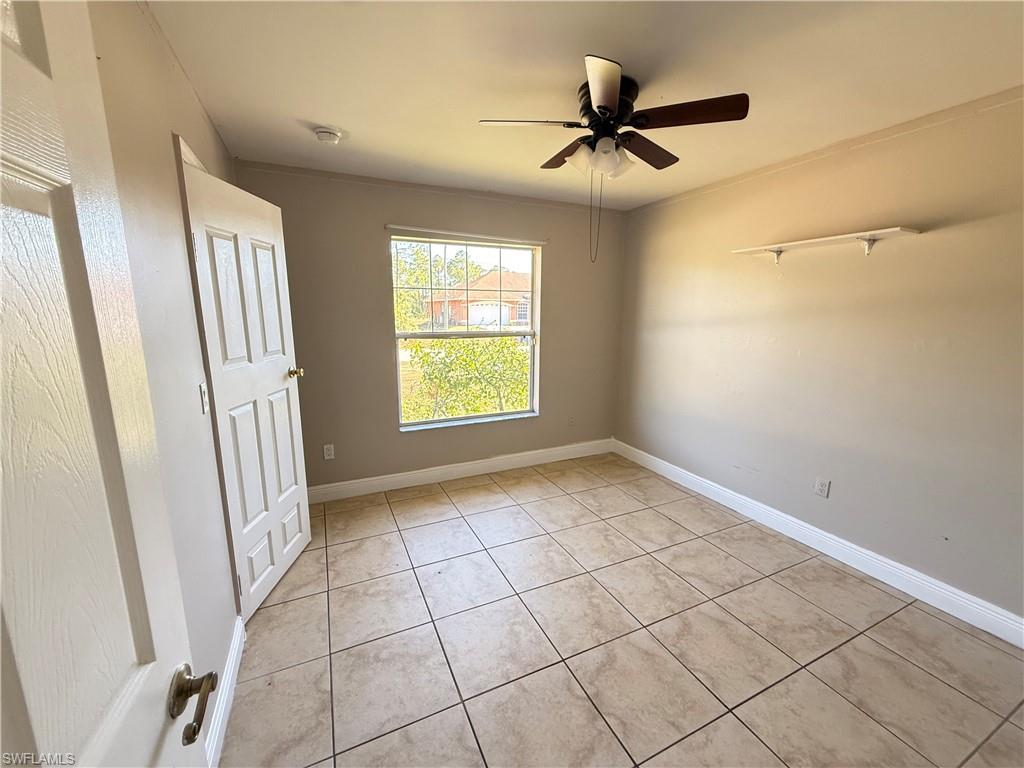 MIRROR LAKES - Residential Lease