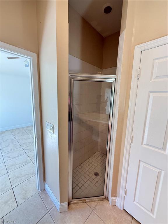 MIRROR LAKES - Residential Lease