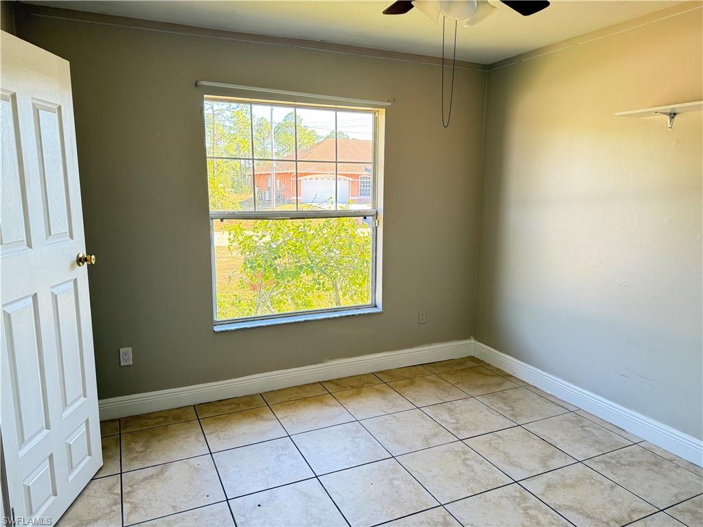 MIRROR LAKES - Residential Lease