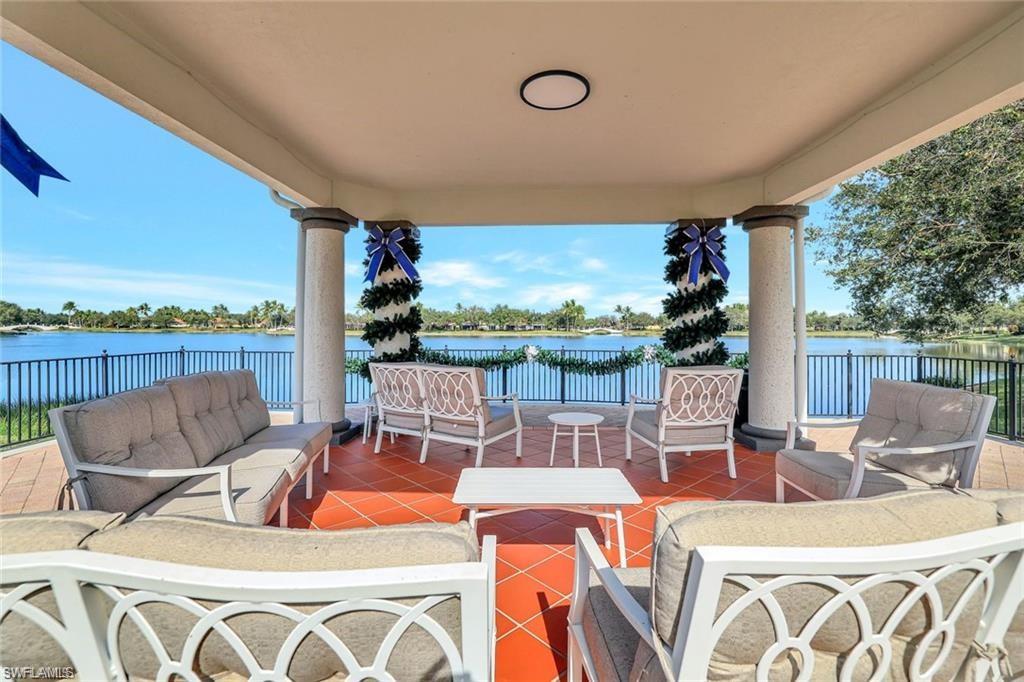 ISLAND WALK - Residential