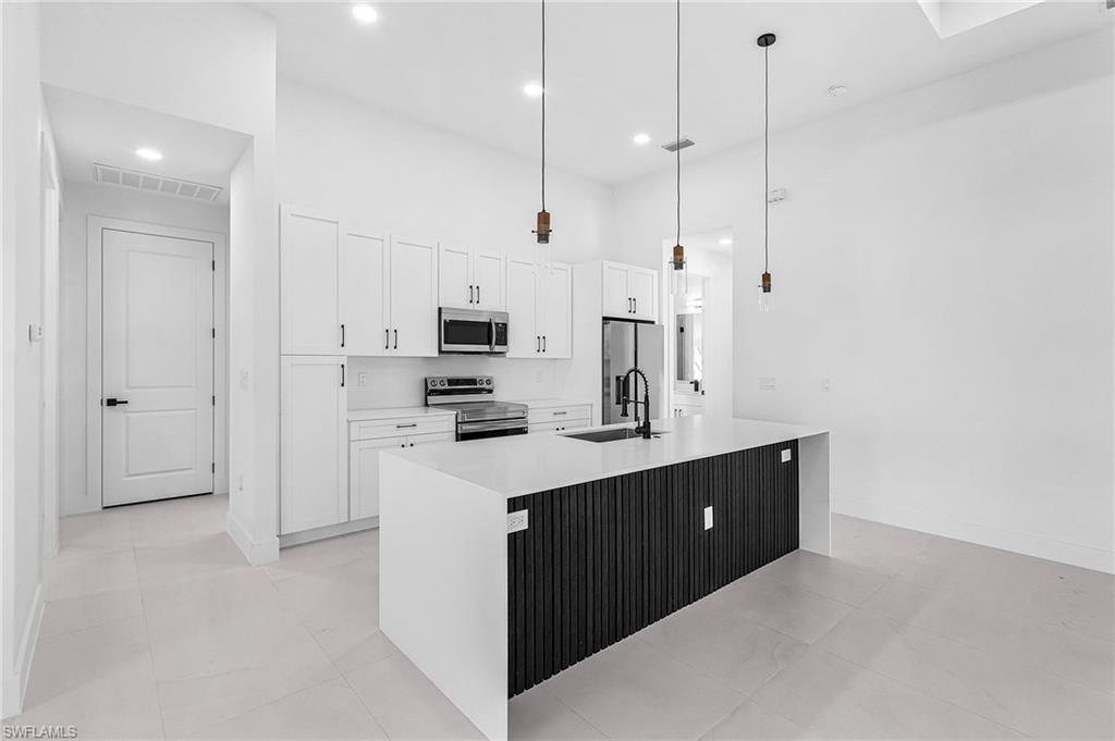 CAPE CORAL - Residential Lease