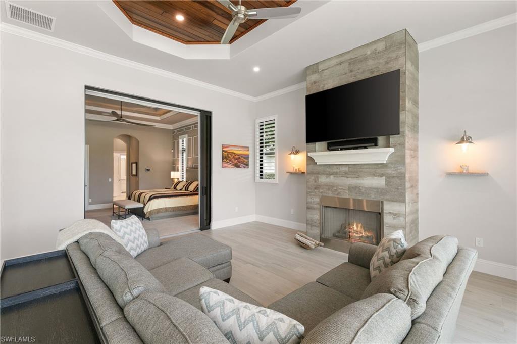 QUAIL WEST - Residential