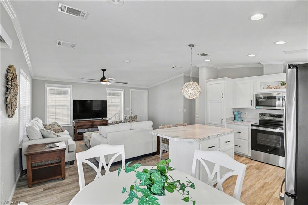 BAYSIDE ESTATES - Residential