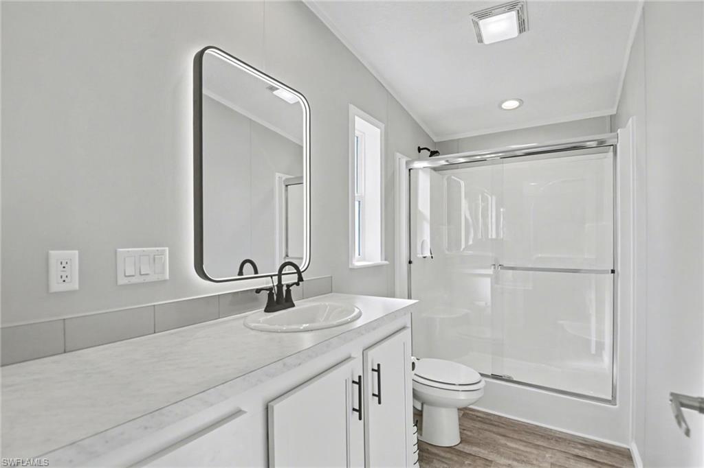 BAYSIDE ESTATES - Residential