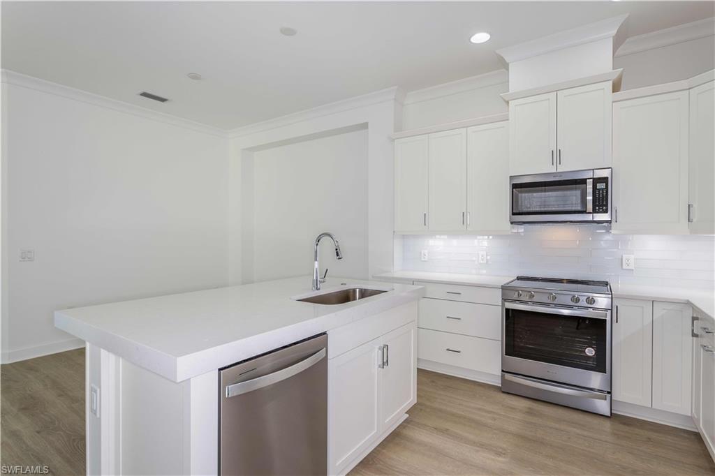 ISLES OF COLLIER PRESERVE - Residential