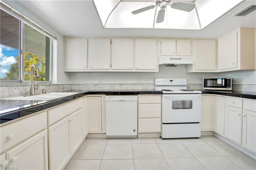 EGRET CONDO - Residential Lease