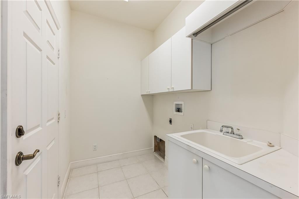 MARCO BEACH - Residential