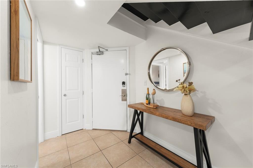 TENNIS VILLAS - Residential