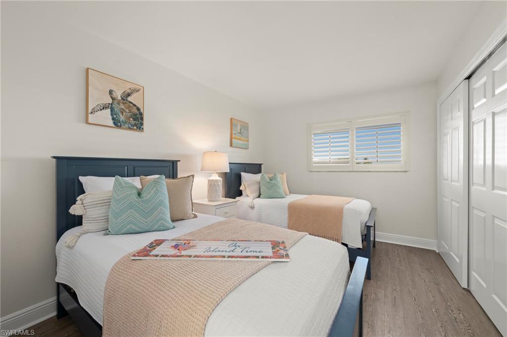 TENNIS VILLAS - Residential