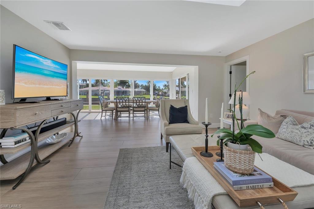 ROYAL HARBOR - Residential Lease