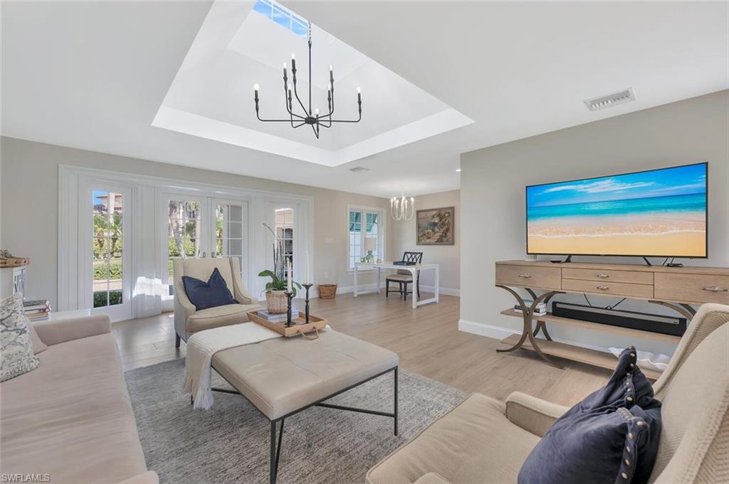 ROYAL HARBOR - Residential Lease