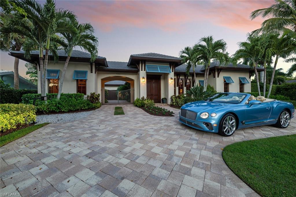 MOORINGS - Residential