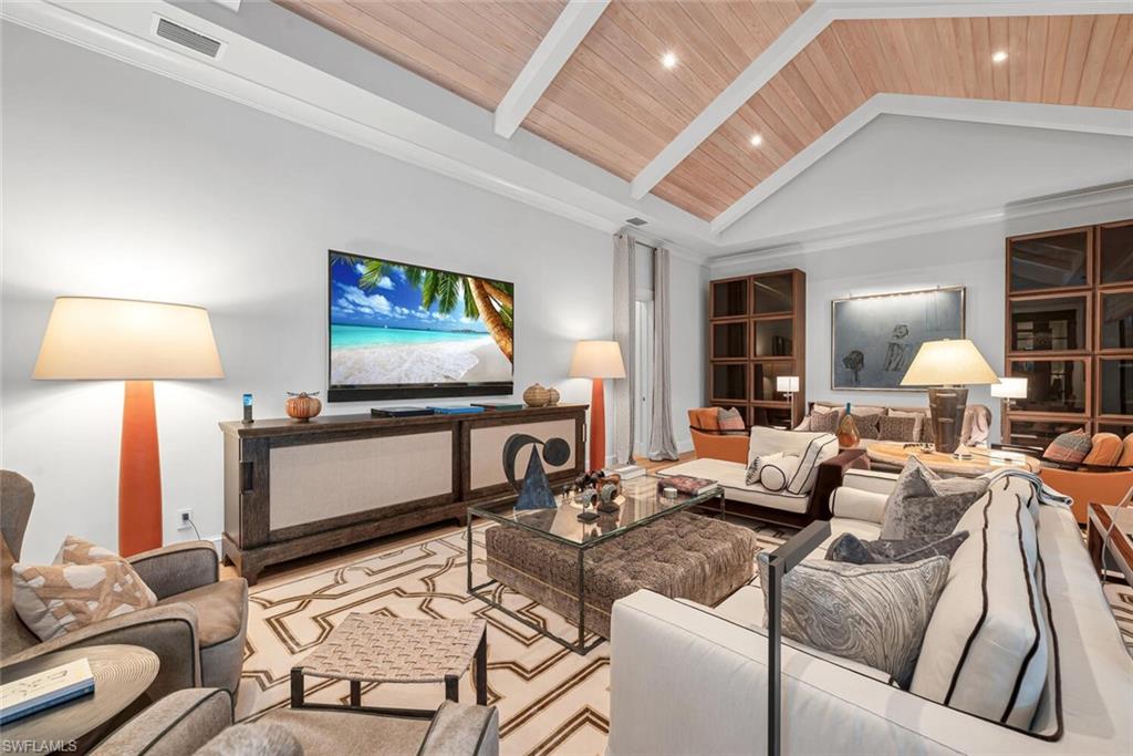 MOORINGS - Residential