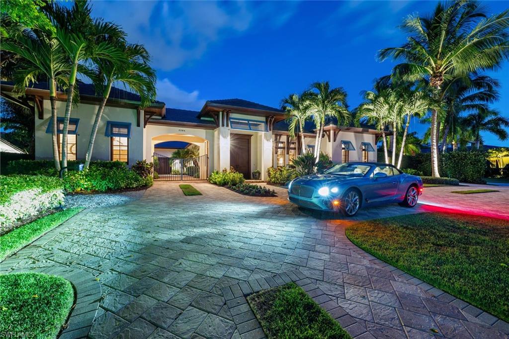 MOORINGS - Residential