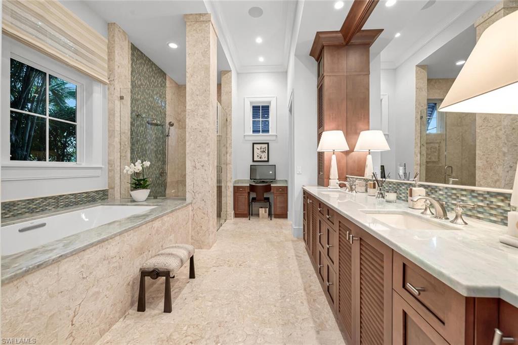 MOORINGS - Residential